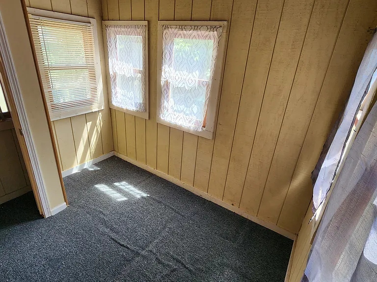 3631 Lindholm Rd — Photo 7