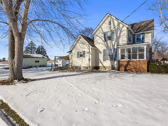 5th image of 215 Chicago St