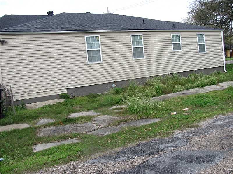 2nd image of 6300 Franklin Ave