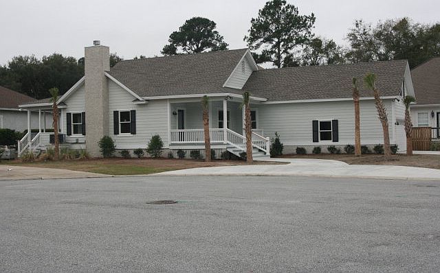 1st image of 16 Niblick Ct