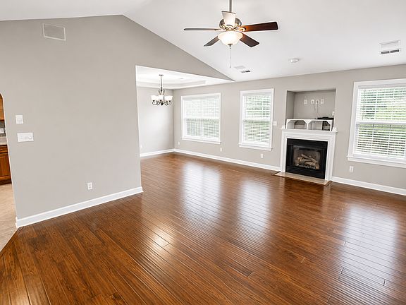 5th image of 7106 Stanwood Dr