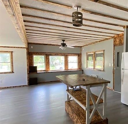 4th image of 18 Westfield Dr