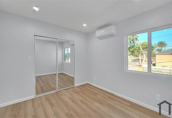 4th image of 5422 1/2 Ruthelen St