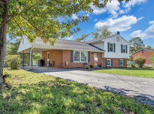 2426 Embassy Dr NW, Roanoke, VA