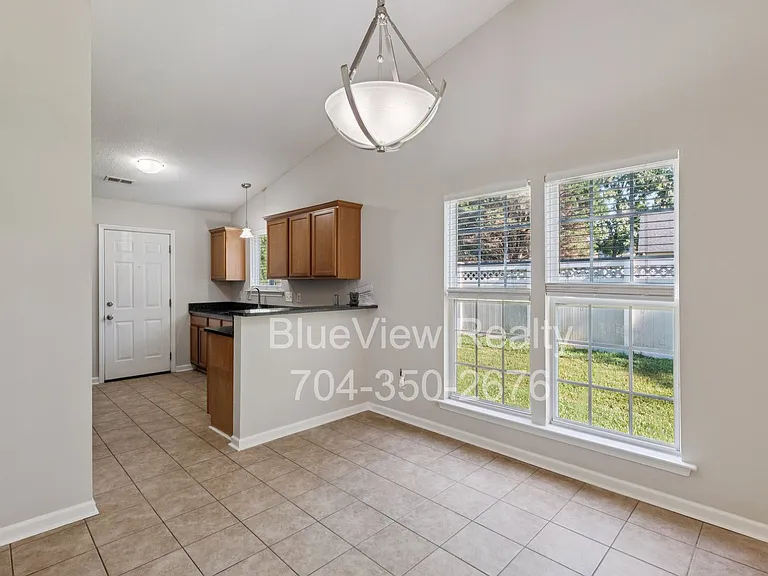 5237 Timbertop Ln — Photo 4