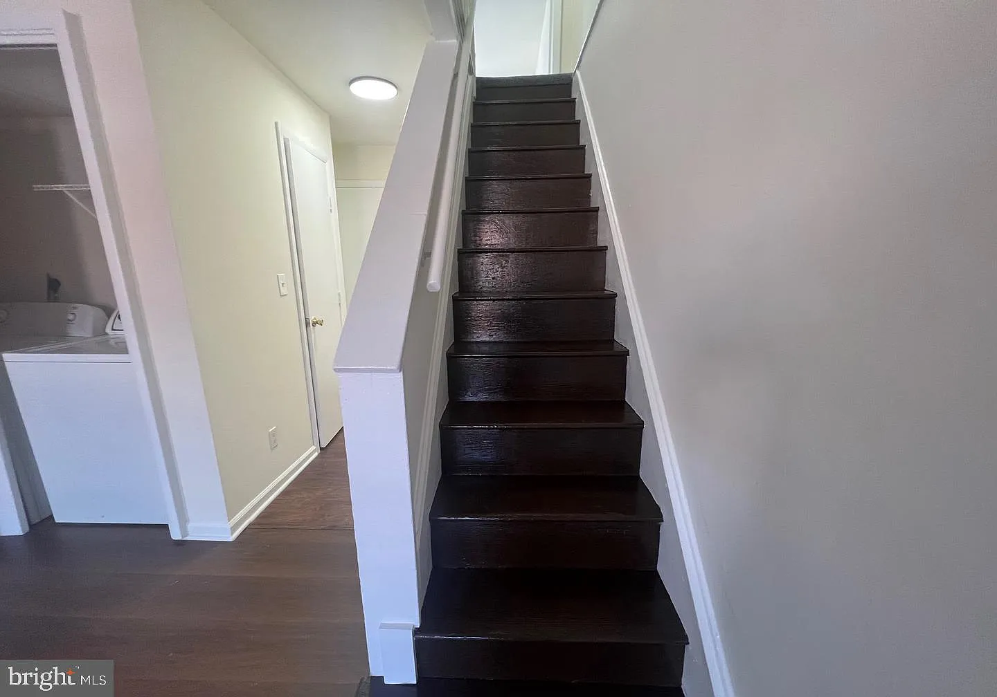 3 bed, 1.0 bath, 1944 sqft, $1,800 — Photo 4