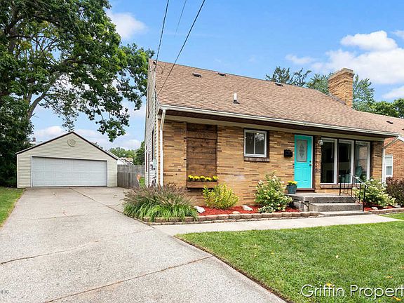 4th image of 2059 Janes Ave NE