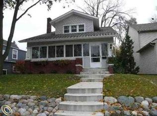 138 Glendale Ct, Rochester, MI 48307