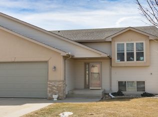 7618 S Peregrine Pl, Sioux Falls, SD 57108