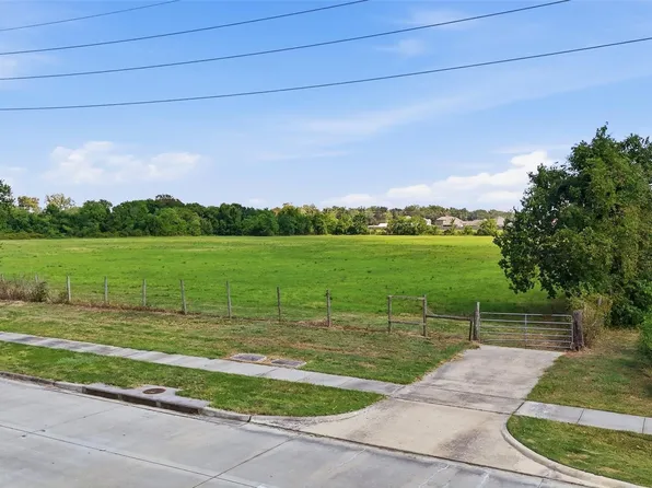 Gillpkwy, Baytown, TX 77523
