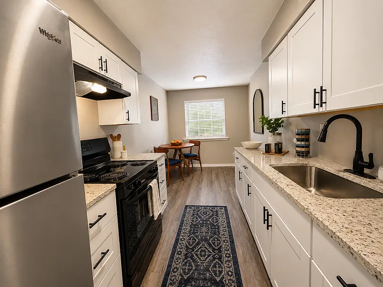 2752 E Ledbetter Dr — Photo 12