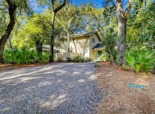 4 Cotton Ln, Hilton Head Island, SC 29928