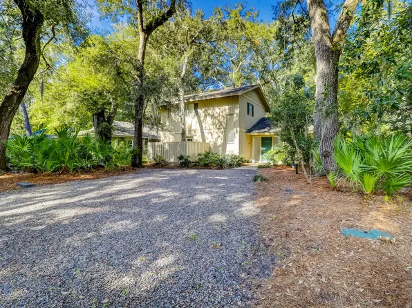 4 Cotton Ln, Hilton Head Island, SC 29928