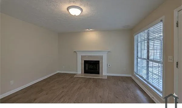 710 Suwanee Lakes Cir — Photo 10