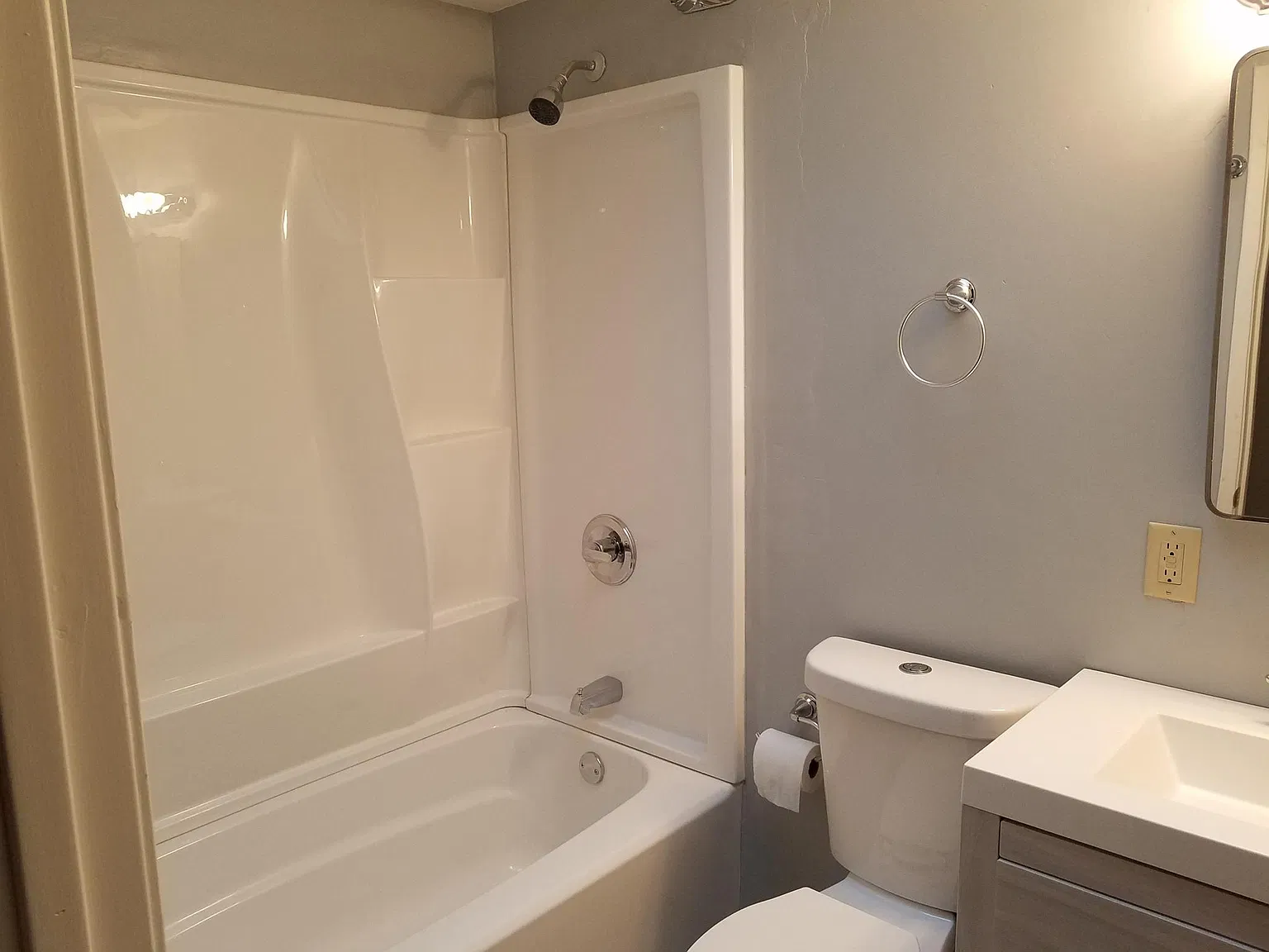 3 bed, 1200 sqft, $4,500 — Photo 4