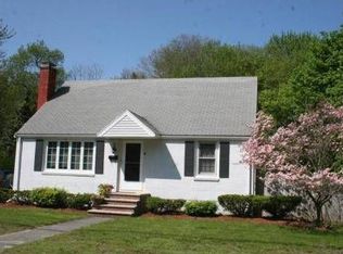 16 Pleasant St, North Reading, MA 01864