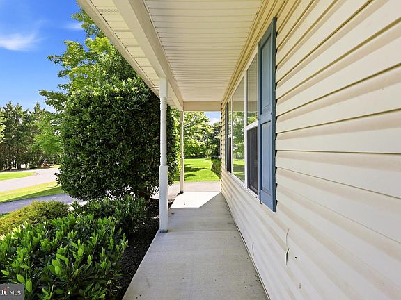 3rd image of 103 Elaine Dr