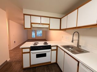 5370 Lakeview Blvd #C1, Lake Oswego, OR 97035