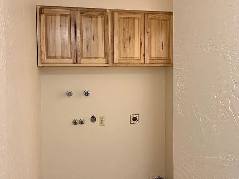 100 Mission Ct — Photo 6
