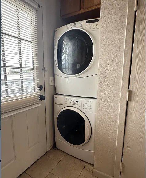 washer and dryer