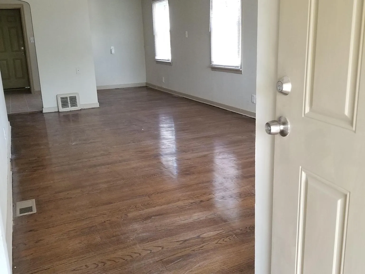4 bed, 1700 sqft, $1,600 — Photo 4