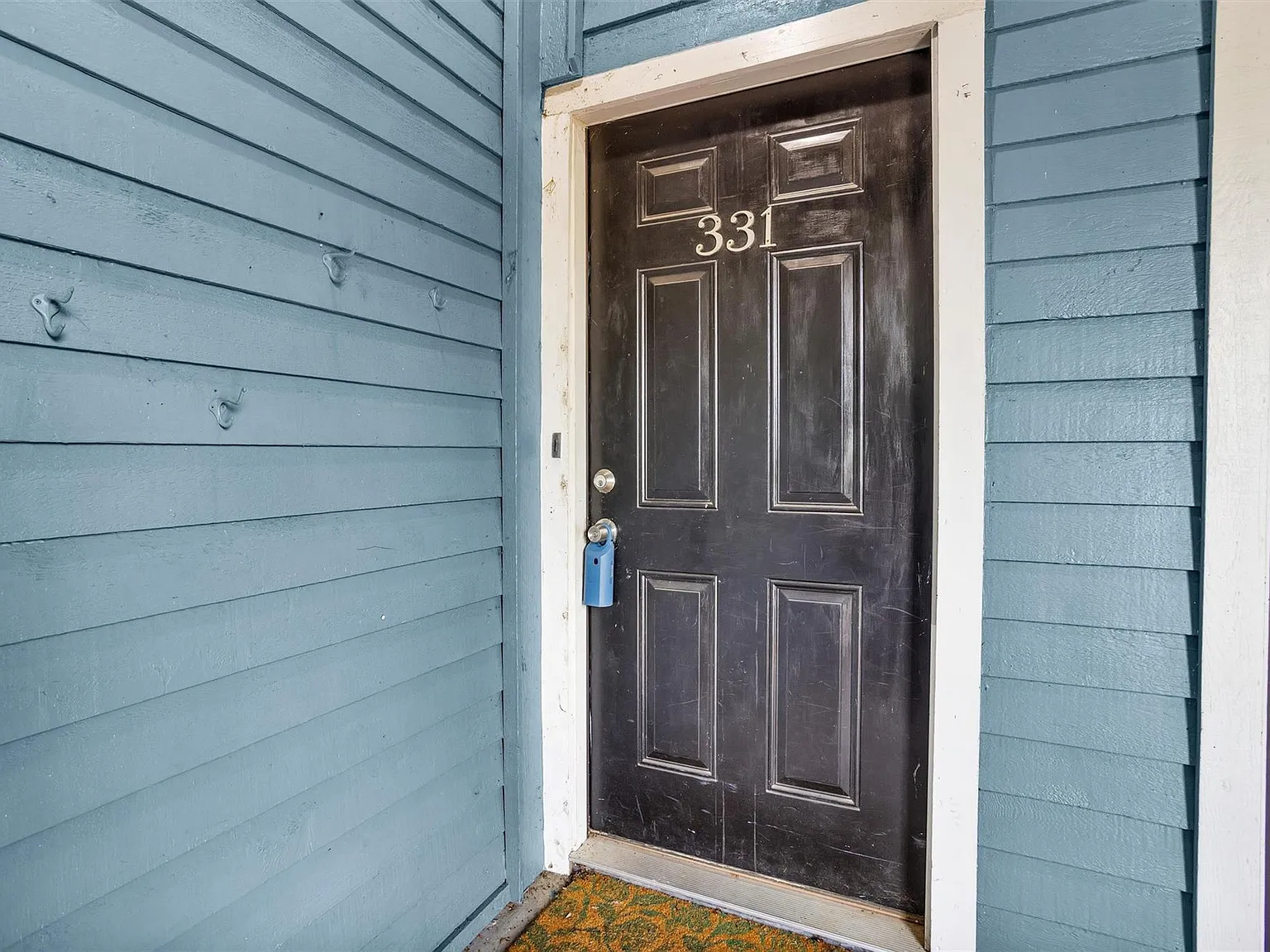 2 bed, 2.0 bath, 917 sqft, $1,350 — Photo 3