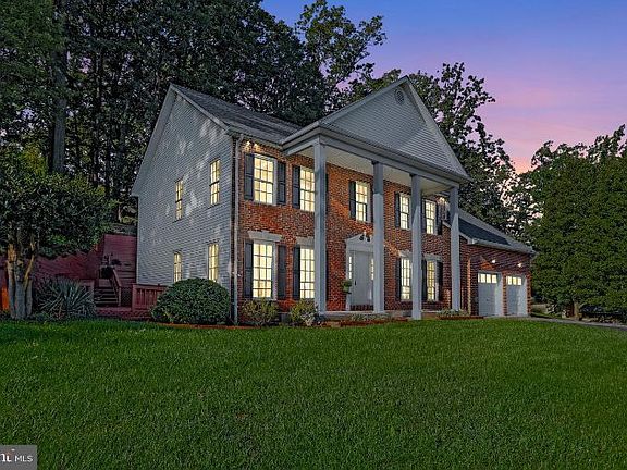 2nd image of 17 Yorktown Ct