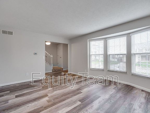 4th image of 2225 Rosina Dr