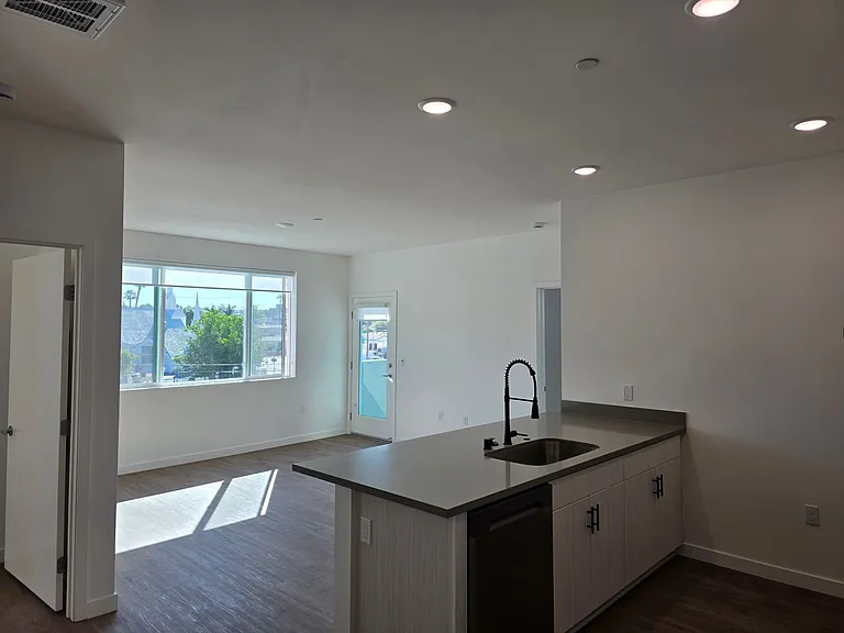 Talas Apartments — Photo 19
