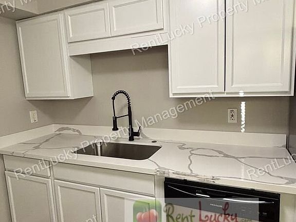 5th image of 218 3rd Ave SW APT 3