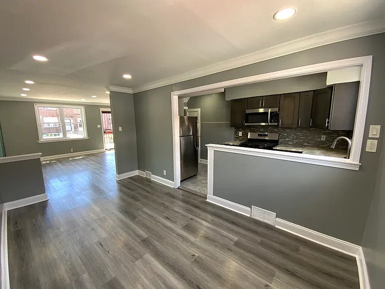 2545 S Bellford St — Photo 14