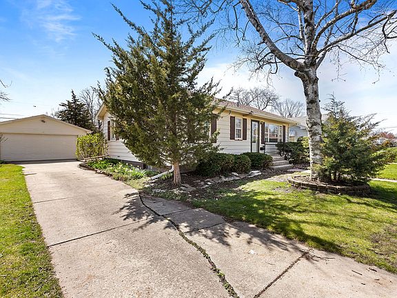 5th image of 1020 N Pleasure Ct