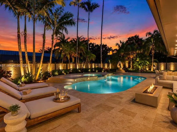 8263 SW 160th St, Palmetto Bay, FL 33157