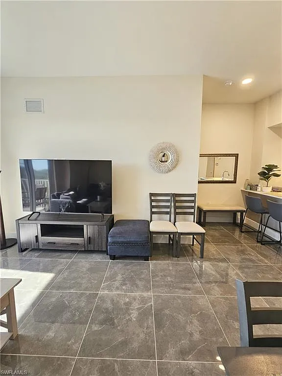 2 bed, 2.0 bath, 986 sqft, $3,500 — Photo 4
