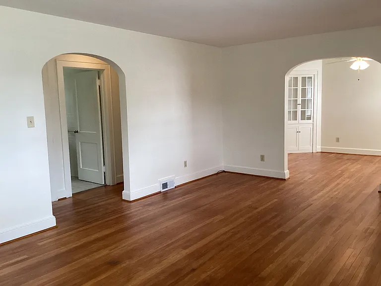 225 N Grant St — Photo 9