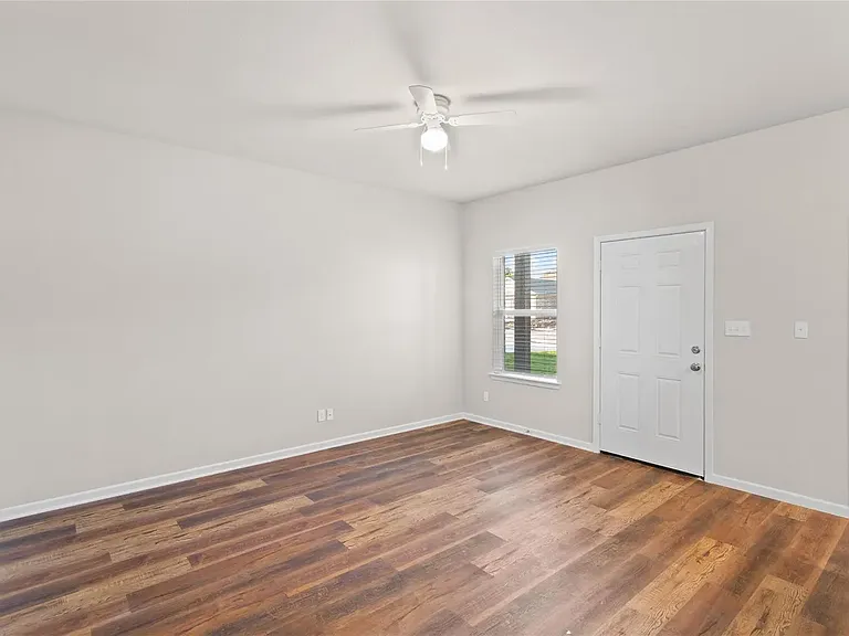 2728-2724 Ginger Ct — Photo 10