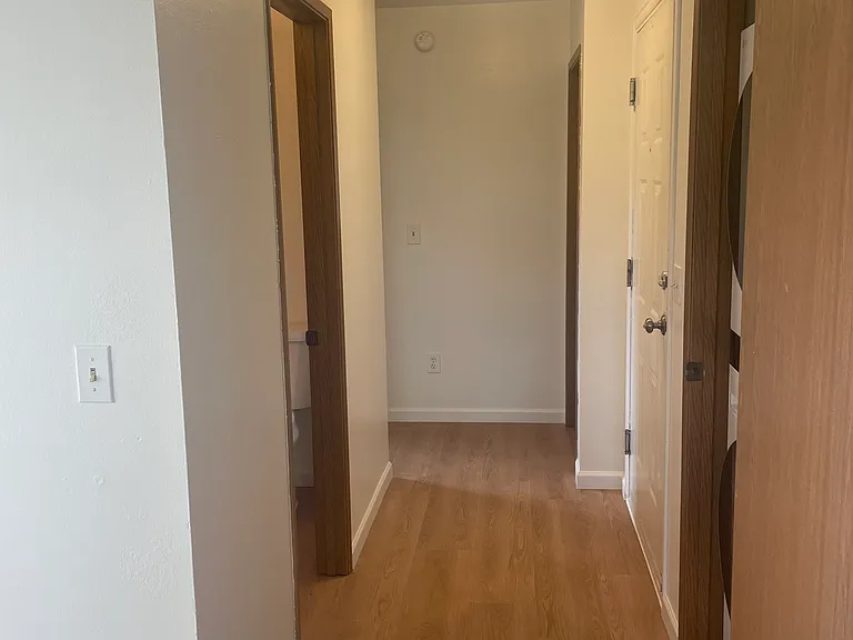 9741 Woodlawn Ave N #C — Photo 6