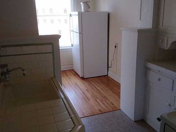 3rd image of 1050 Franklin St APT 402