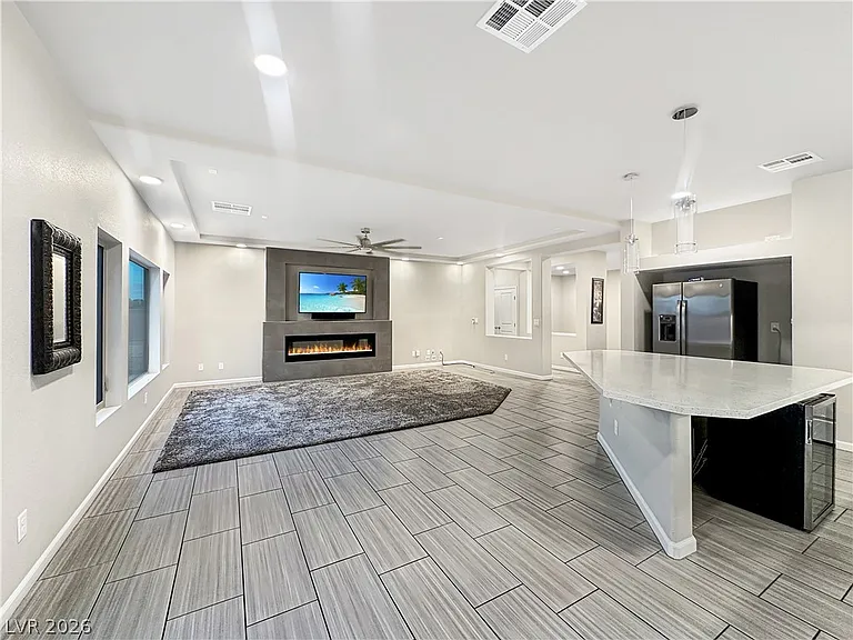 6305 Carmel Creek Ave — Photo 15