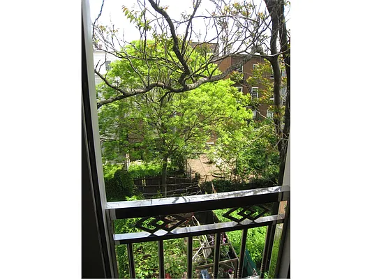 Rented by Douglas Elliman | media 31