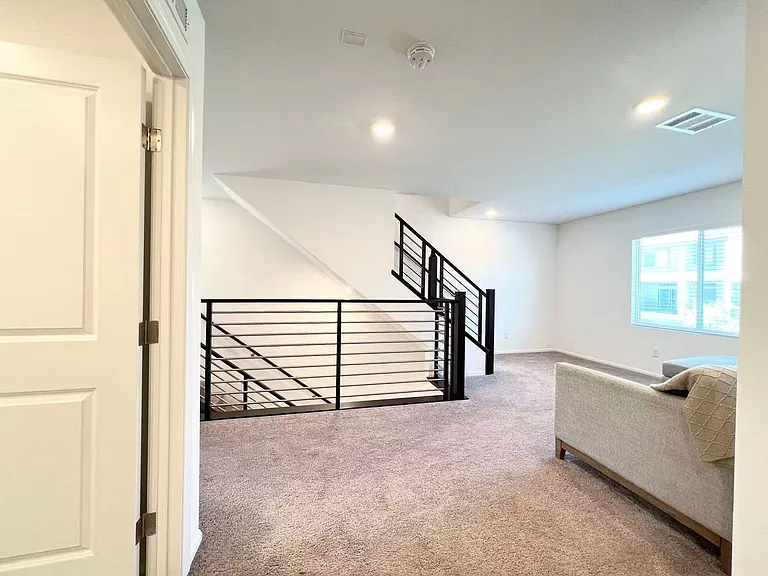 5888 Becklow Gardens Ave — Photo 17