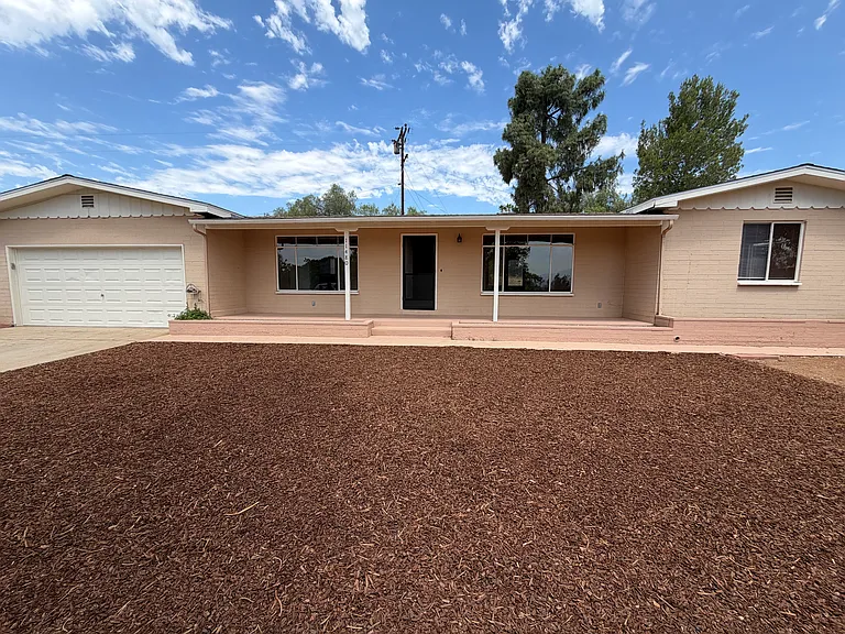 Eucalyptus Hills Dr — Photo 14
