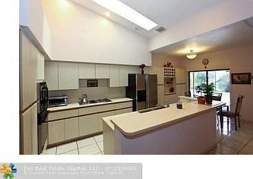 3rd image of 6000 NW 60th Ct
