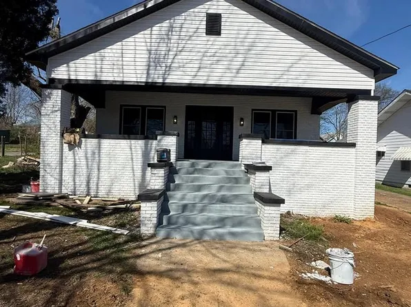 33 W Lake St, Madisonville, KY 42431