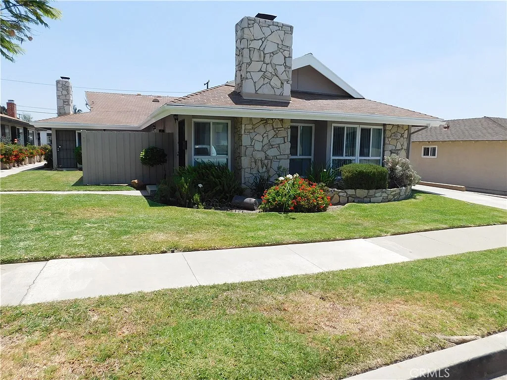 2 bed, 1100 sqft, $2,795 — Photo 1