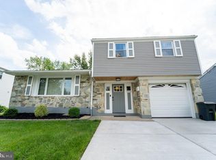 9706 Chapel Rd, Philadelphia, PA 19115