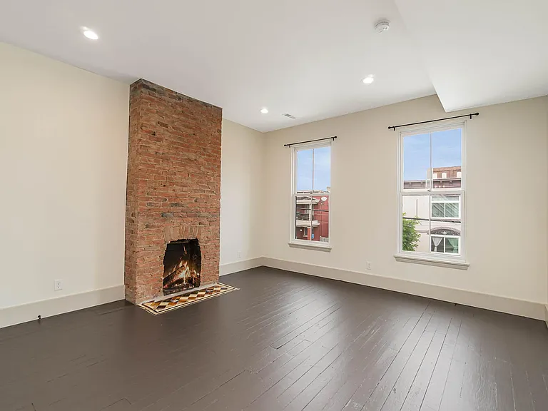 1563 Holman Ave — Photo 4