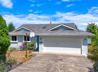 7453 Veyaness Rd, Central Saanich, BC V8M1V9