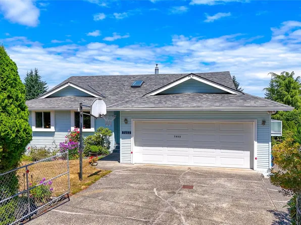 7453 Veyaness Rd, Central Saanich, BC V8M 1V9
