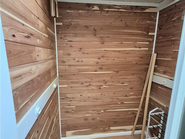1382 Western Dr — Photo 15